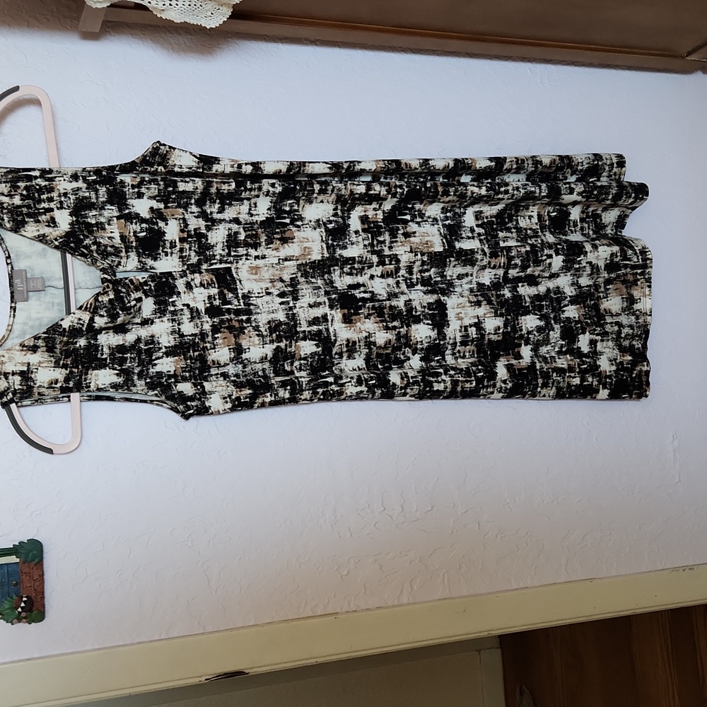 Spring dress - Picture 5 of 5